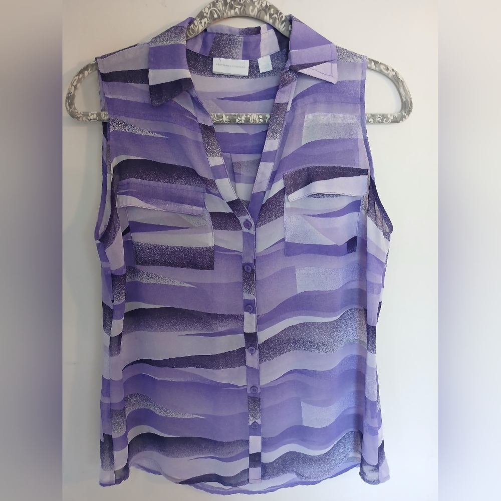 New York & Company Lavender Striped Sleeveless Blouse